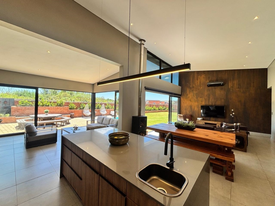 3 Bedroom Property for Sale in Van Der Hoff Park North West